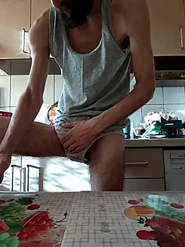 Snapshot of vulpe8400 chatting on 03-08-25, 03:02 vulpe8400 online show from 03-08-25, 03:02