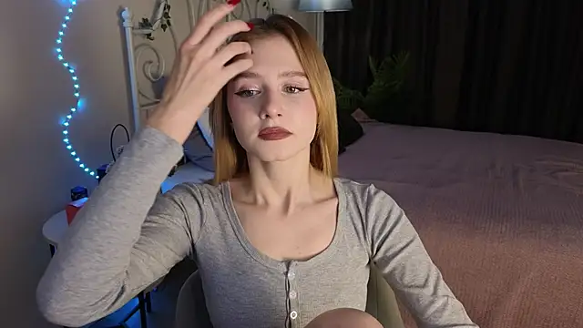 jenny bunny  online show from 10-08-25, 01:29