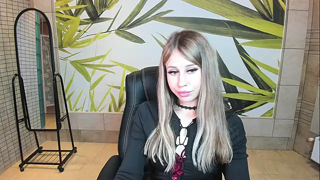 mila camilla online show from 09-25-25, 01:55