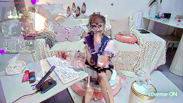 Feifei-cn online show from 11-18-25, 01:32