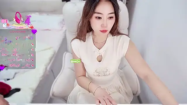 Feifei-cn online show from 06-13-26, 01:53
