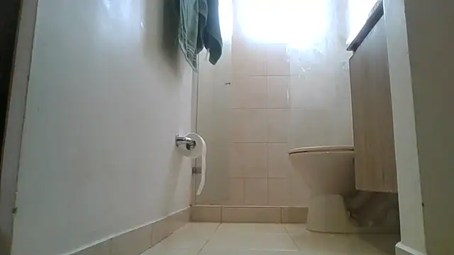 Snapshot of Liloo8923 chatting on 01-13-25, 03:26 Liloo8923 online show from 01-13-25, 03:26