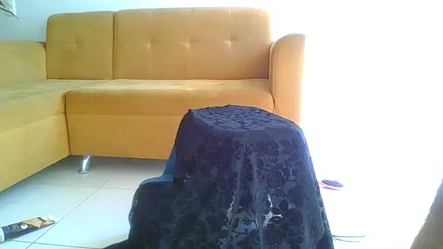 Snapshot of Liloo8923 chatting on 01-18-25, 03:49 Liloo8923 online show from 01-18-25, 03:49