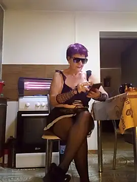 Ely Elenita online show from 11-25-25, 10:15