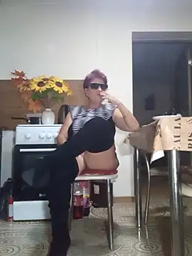 Ely Elenita online show from 10-30-25, 09:33