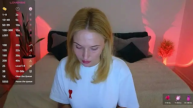 AlisssaRose online show from 11-04-25, 10:46