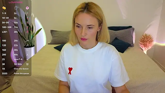 AlisssaRose online show from 11-27-25, 06:19