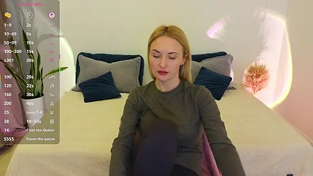 AlisssaRose online show from 01-14-26, 05:49