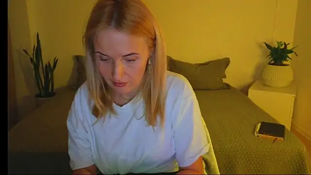 AlisssaRose online show from 03-18-25, 08:26