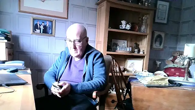 Adamdaddybear online show from 01-25-25, 01:52