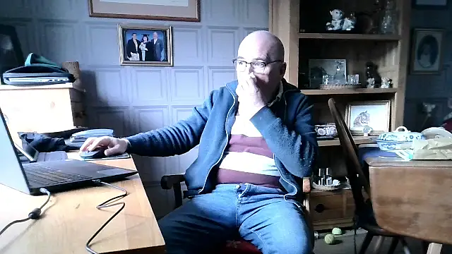 Adamdaddybear online show from 02-01-25, 12:15