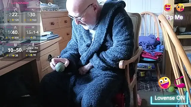 Adamdaddybear online show from 09-23-25, 07:37