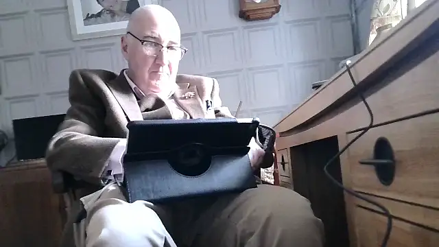 Adamdaddybear online show from 02-27-25, 03:05