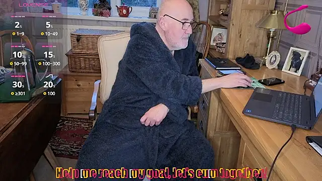 Adamdaddybear online show from 01-12-26, 08:10