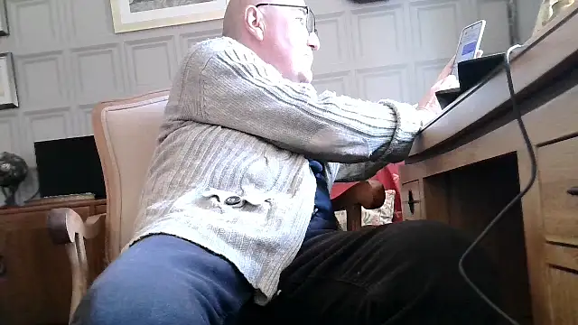 Adamdaddybear online show from 03-02-25, 02:25