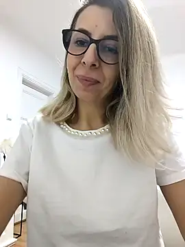 Snapshot of SukyGirl chatting on 02-18-25, 03:10 SukyGirl online show from 02-18-25, 03:10