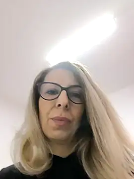 Snapshot of SukyGirl chatting on 02-28-25, 12:52 SukyGirl online show from 02-28-25, 12:52