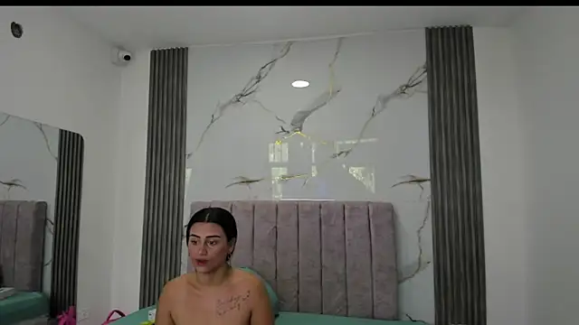 Snapshot of dirty_couple22 chatting on 06-18-26, 02:44 dirty couple22 online show from 06-18-26, 02:44