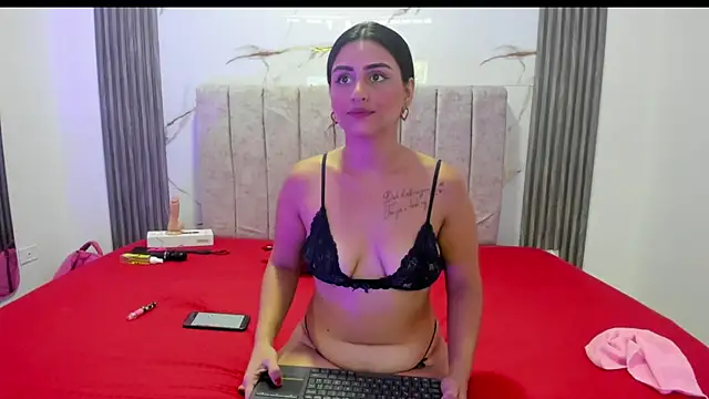 Snapshot of dirty_couple22 chatting on 06-24-26, 02:15 dirty couple22 online show from 06-24-26, 02:15