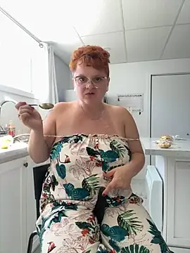 Sweetleeahxx online show from 09-19-25, 04:11