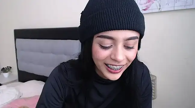 Snapshot of okunee chatting on 02-22-25, 03:45 okunee online show from 02-22-25, 03:45