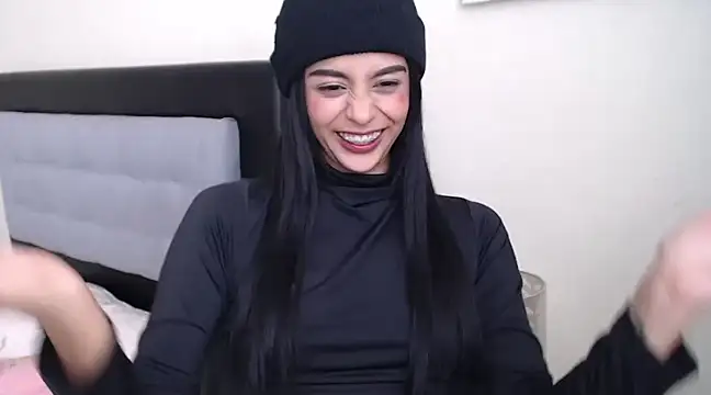 Snapshot of okunee chatting on 02-11-25, 07:16 okunee online show from 02-11-25, 07:16