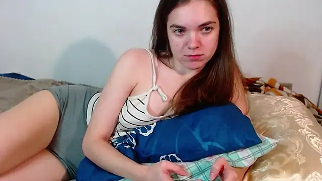 SallyMkn online show from 10-17-25, 04:09