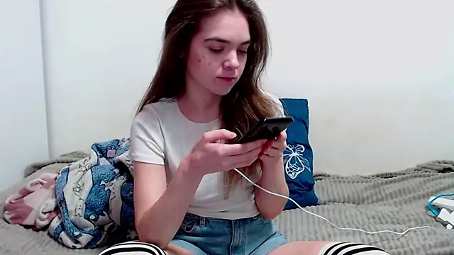 SallyMkn online show from 02-05-25, 12:17