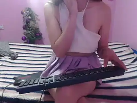 Snapshot of Merliina_1 chatting on 12-30-24, 06:27 Merliina 1 online show from 12-30-24, 06:27