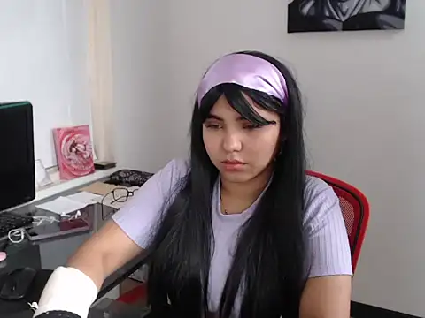 Snapshot of Miapeyton chatting on 10-28-25, 03:55 Miapeyton online show from 10-28-25, 03:55