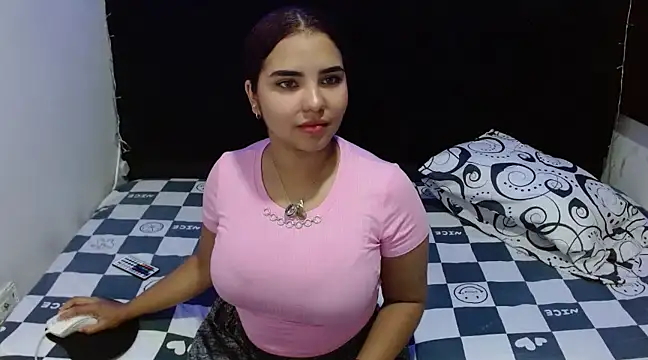 Snapshot of Miapeyton chatting on 01-13-25, 03:26 Miapeyton online show from 01-13-25, 03:26