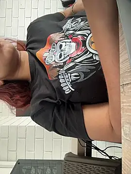 Snapshot of Miapeyton chatting on 10-03-25, 04:19 Miapeyton online show from 10-03-25, 04:19