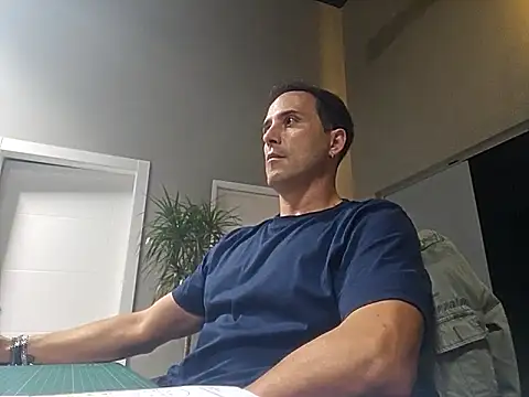 Lucas   81 online show from 10-29-25, 07:46