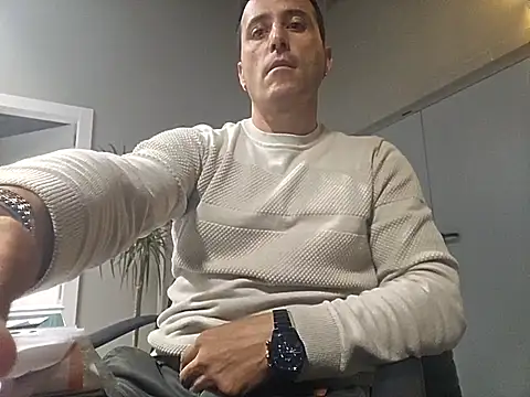 Lucas   81 online show from 11-27-25, 07:47