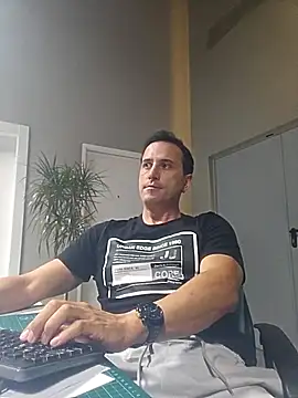 Lucas   81 online show from 11-12-25, 07:40