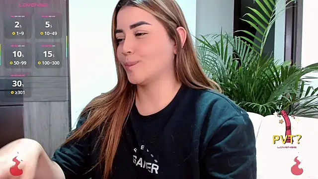 Snapshot of Lucia_star__ chatting on 11-09-25, 07:18 Lucia star online show from 11-09-25, 07:18