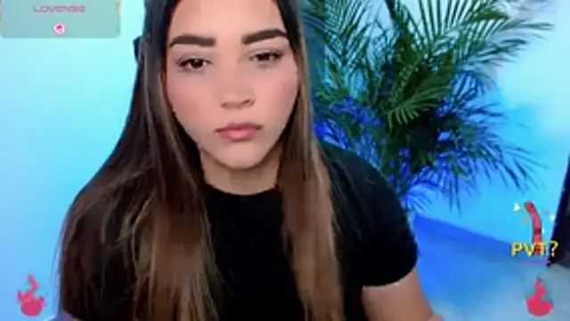 Snapshot of Lucia_star__ chatting on 07-21-26, 11:00 Lucia star online show from 07-21-26, 11:00