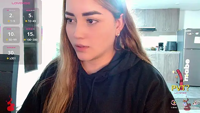 Snapshot of Lucia_star__ chatting on 11-18-25, 11:59 Lucia star online show from 11-18-25, 11:59