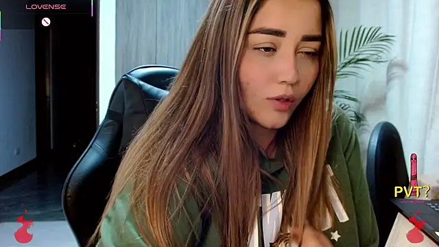 Snapshot of Lucia_star__ chatting on 02-13-26, 11:49 Lucia star online show from 02-13-26, 11:49