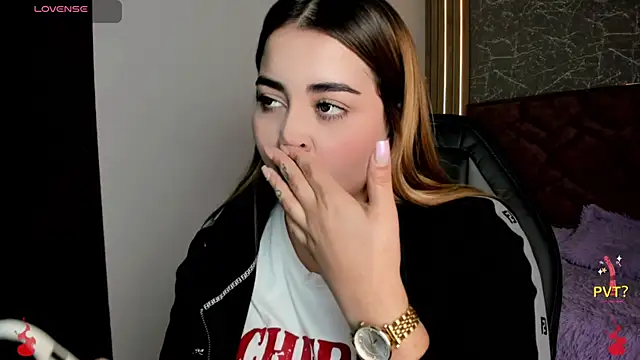 Snapshot of Lucia_star__ chatting on 01-17-25, 09:39 Lucia star online show from 01-17-25, 09:39