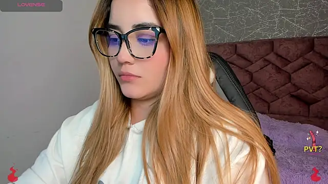 Snapshot of Lucia_star__ chatting on 01-28-25, 11:07 Lucia star online show from 01-28-25, 11:07