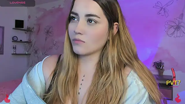 Snapshot of Lucia_star__ chatting on 02-11-25, 07:33 Lucia star online show from 02-11-25, 07:33