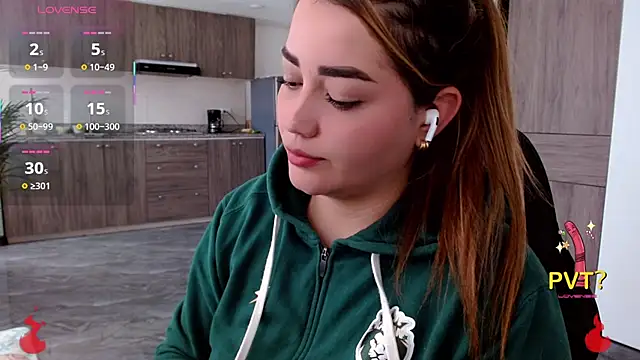 Snapshot of Lucia_star__ chatting on 11-30-25, 02:40 Lucia star online show from 11-30-25, 02:40