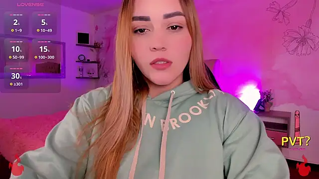 Snapshot of Lucia_star__ chatting on 03-14-25, 02:53 Lucia star online show from 03-14-25, 02:53