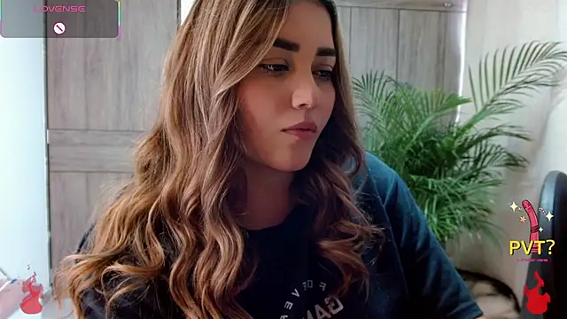 Snapshot of Lucia_star__ chatting on 02-02-26, 05:12 Lucia star online show from 02-02-26, 05:12