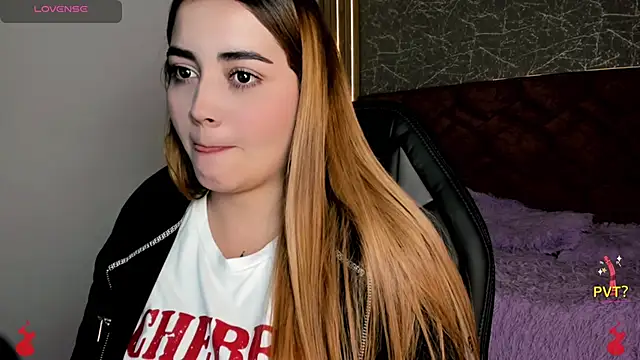 Snapshot of Lucia_star__ chatting on 01-18-25, 12:46 Lucia star online show from 01-18-25, 12:46