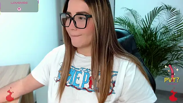 Lucia star   online show from 04-07-26, 08:21