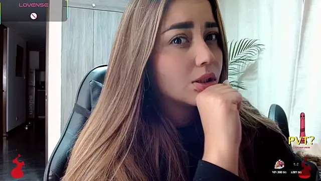 Snapshot of Lucia_star__ chatting on 02-07-26, 12:40 Lucia star online show from 02-07-26, 12:40