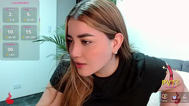 Snapshot of Lucia_star__ chatting on 10-17-25, 09:16 Lucia star online show from 10-17-25, 09:16