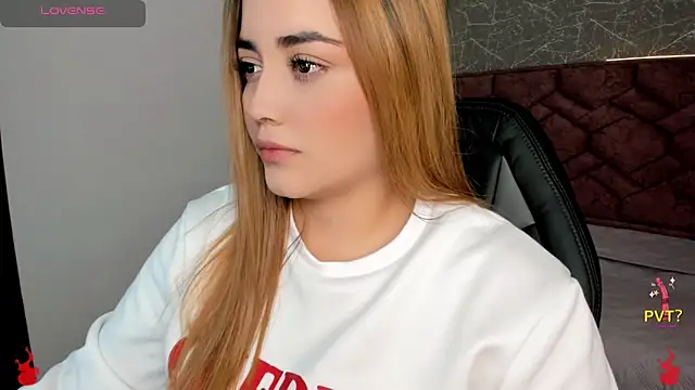 Snapshot of Lucia_star__ chatting on 01-11-25, 11:45 Lucia star online show from 01-11-25, 11:45